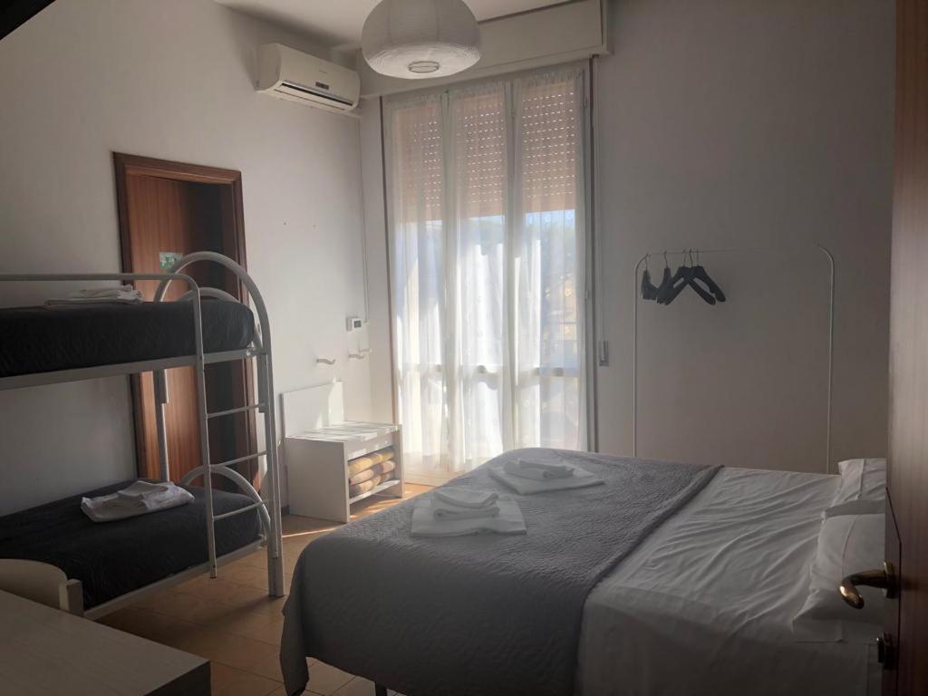 Alice Hotel Cervia Buitenkant foto