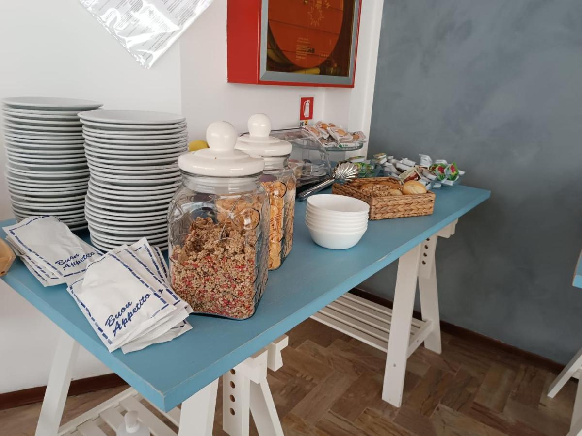 Alice Hotel Cervia Buitenkant foto