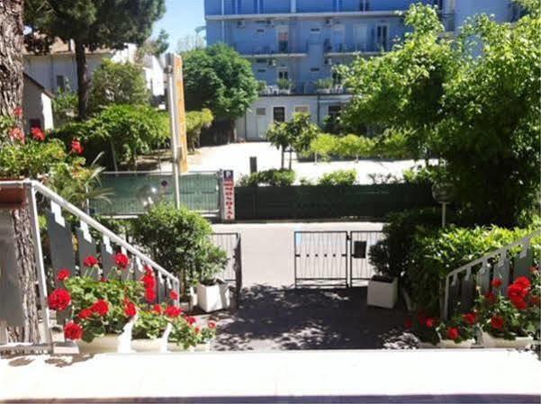 Alice Hotel Cervia Buitenkant foto